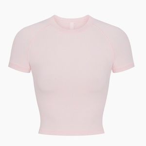 Skims new vintage cropped raglan tshirt